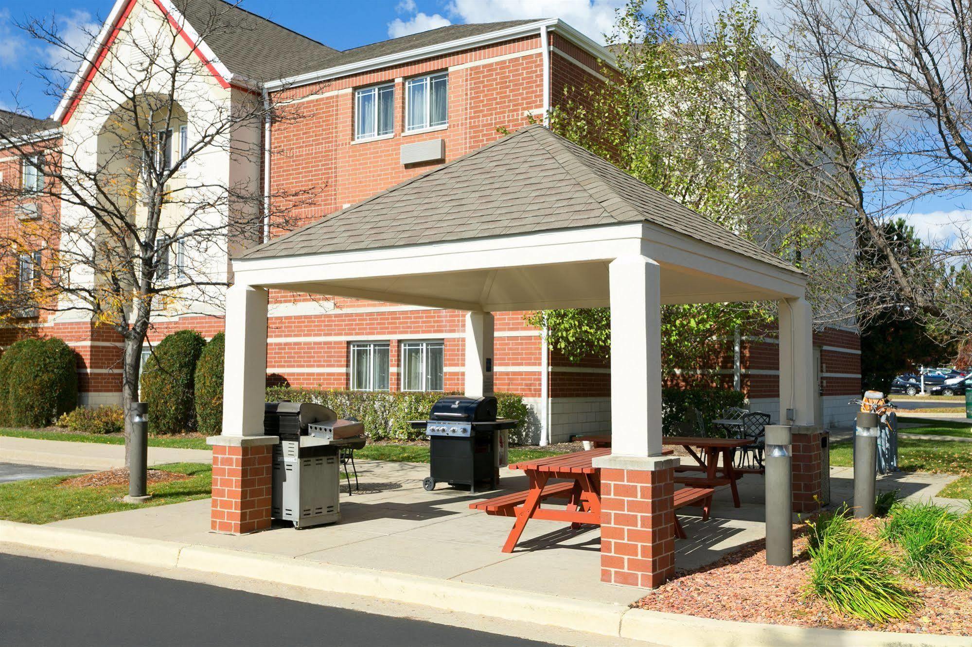 Mainstay Suites Hartford Meriden Exteriör bild